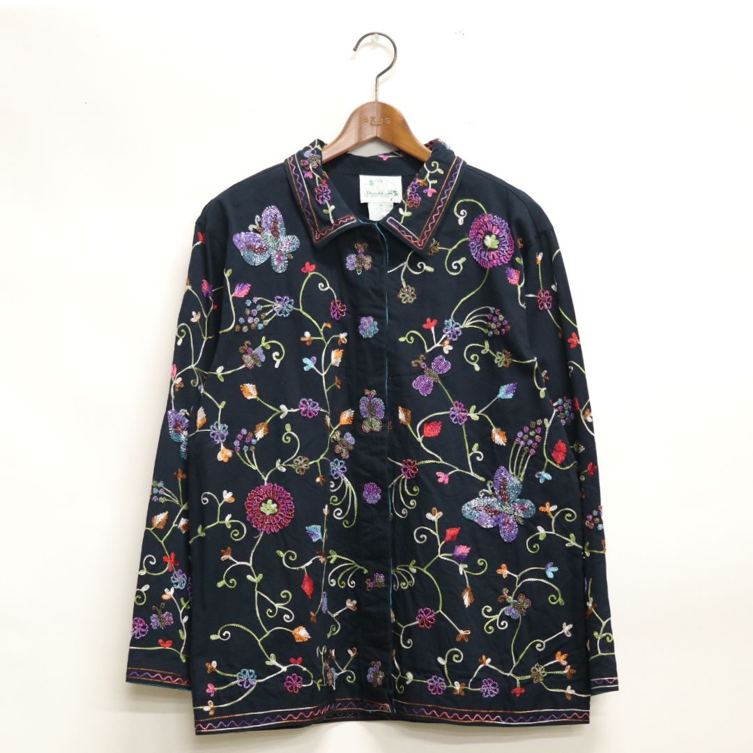 INGEBORG ビッグフード付アウター ローズ刺繍 2024年製 近年モデル INGEBORG ビッグフード付アウター ローズ刺繍 2024年製 近年モデル