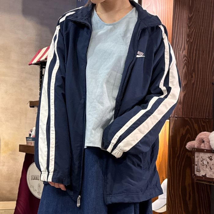 NIKEトラックジャケット