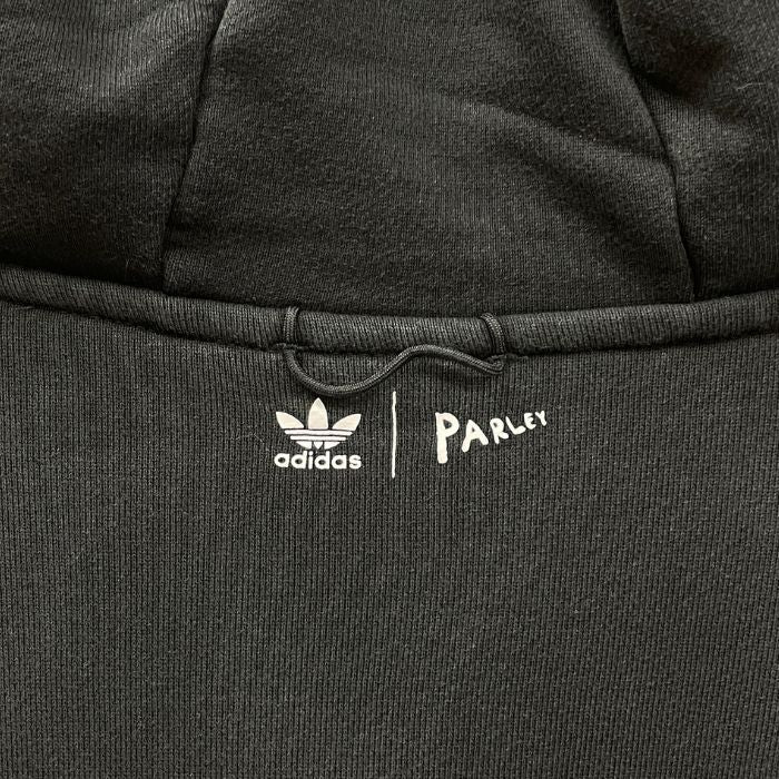 USED 古着 アディダス（adidas）スウェットパーカー（古着・一点物