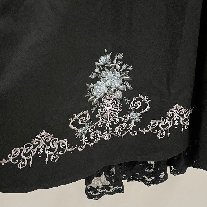フラワー刺繍連釦ワンピース – PASTEQIDOR