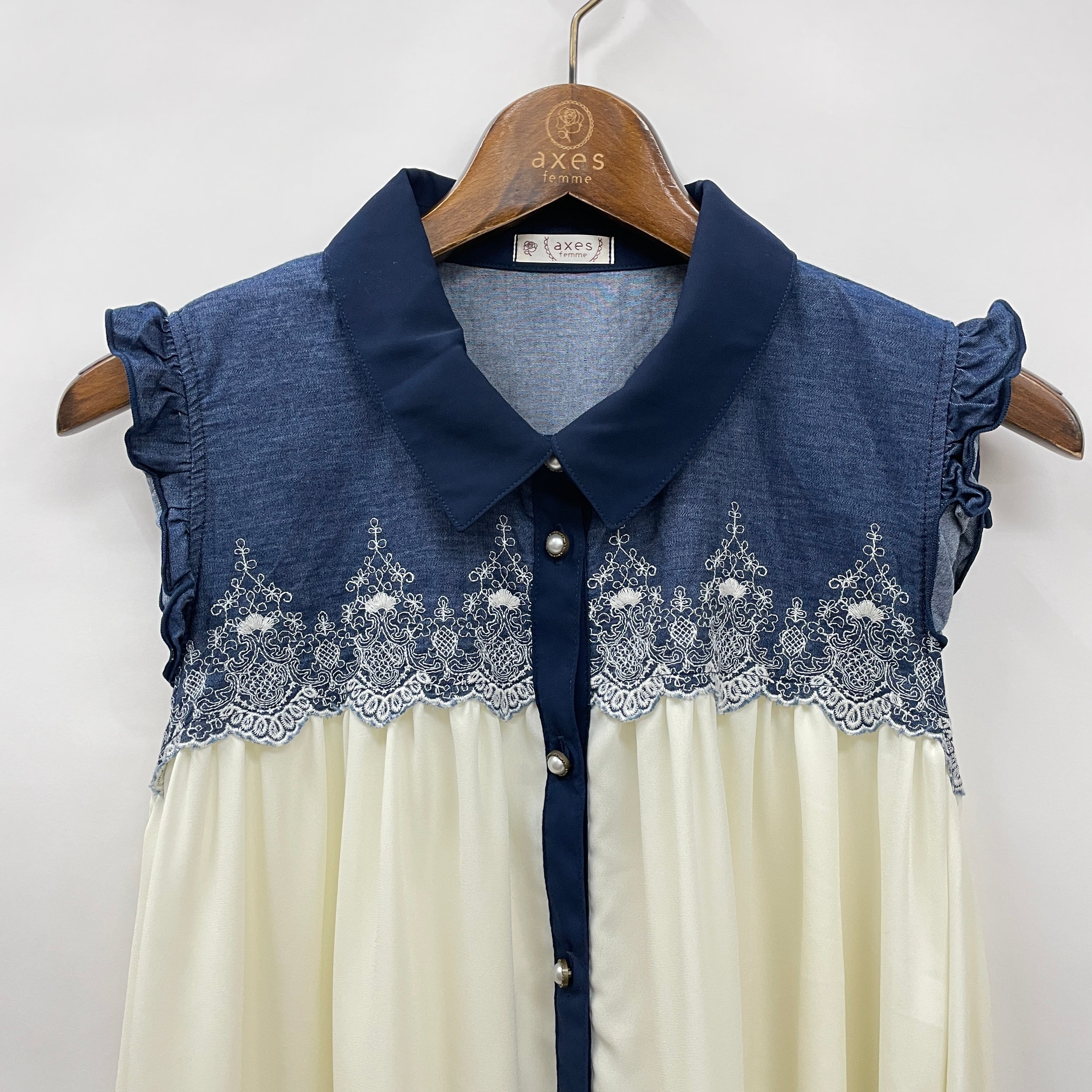 ヨーク刺繍ノースリチュニック – PASTEQIDOR