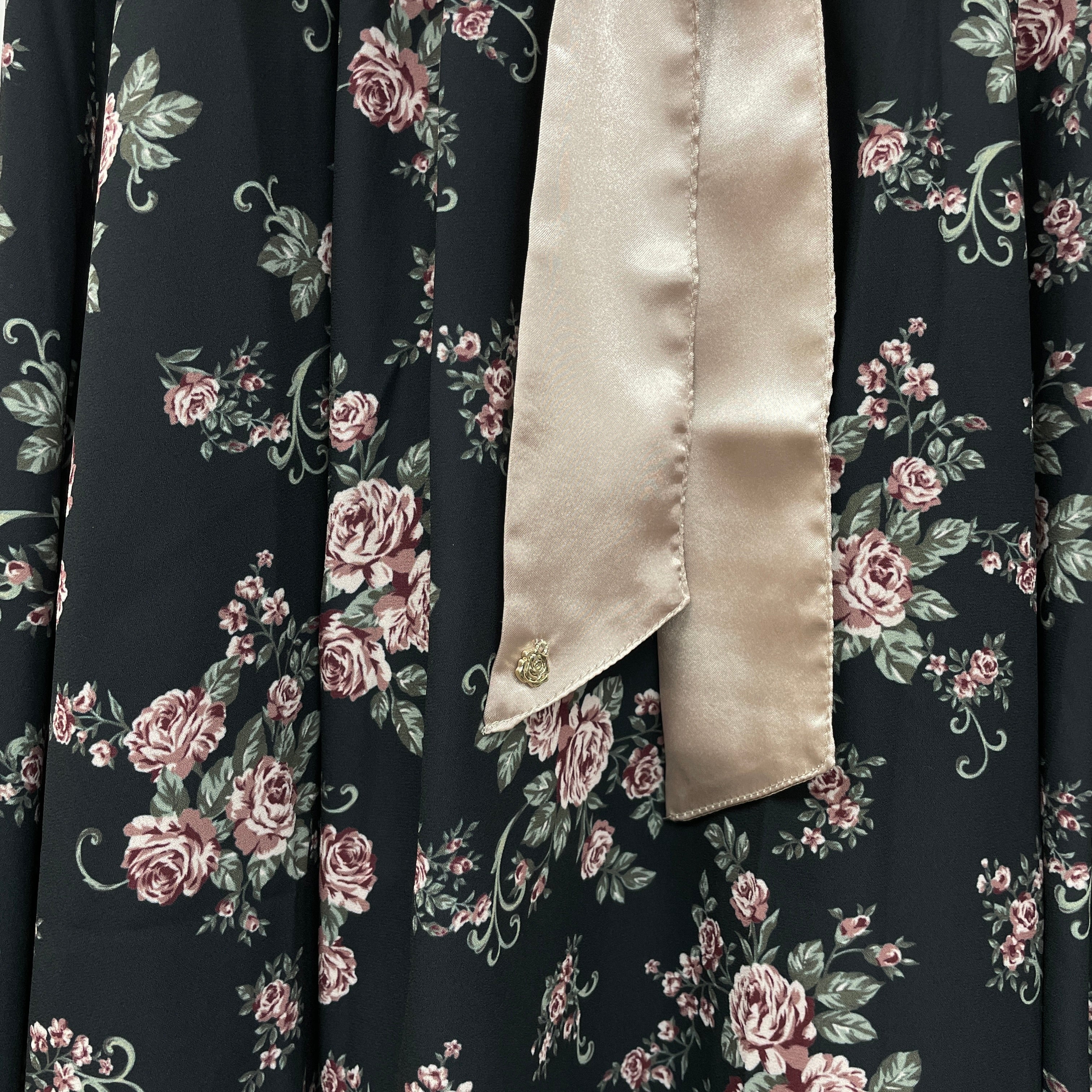 ★GW限定値下げ　しれとこ SHIRETOKO プレート ブーケ柄フィッシュテールSK – PASTEQIDOR