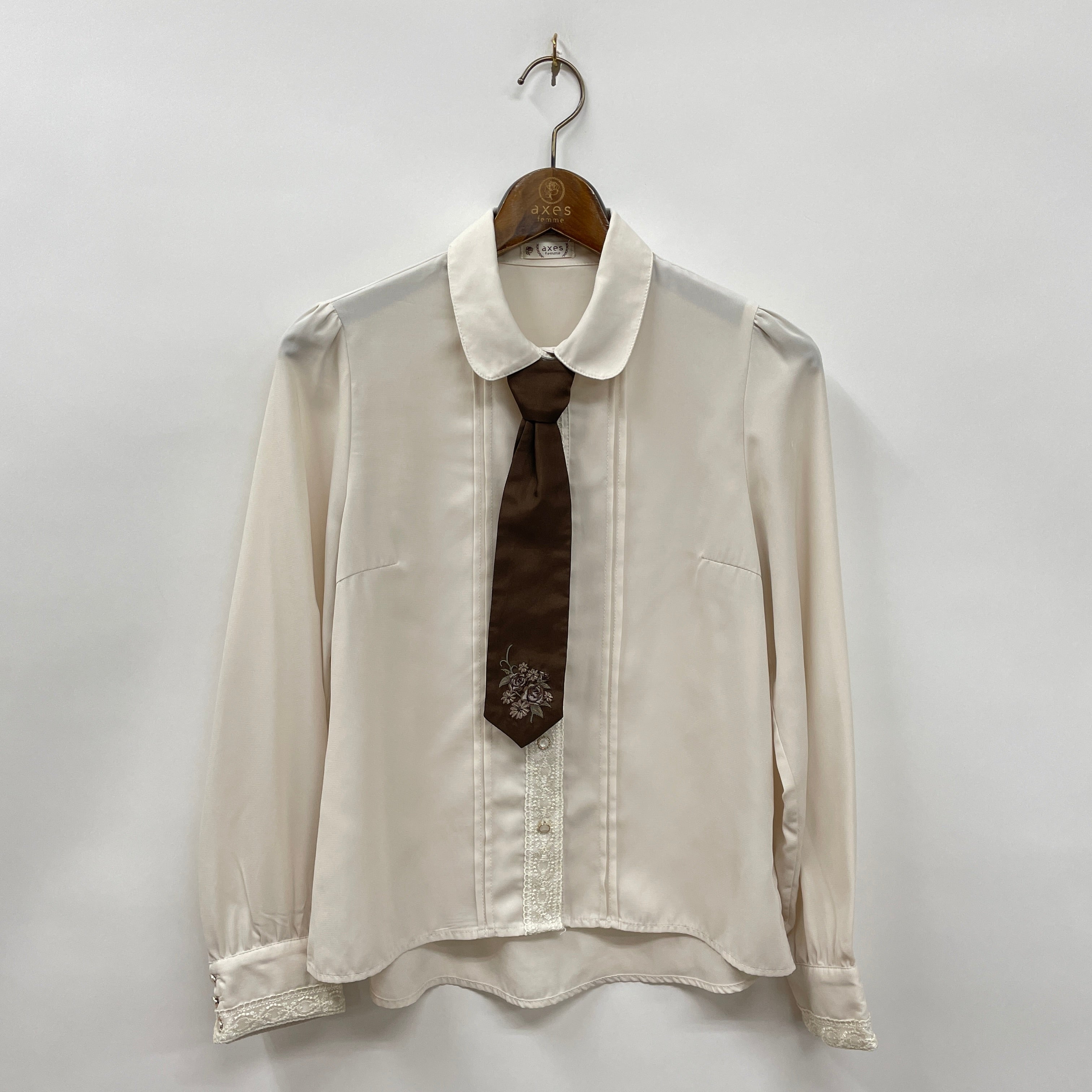 リナシメント RINASCIMENTO ビジューネクタイブラウス （Panna Bianco） 楽天市場】リナシメント RINASCIMENTO ビジューネクタイブラウス
