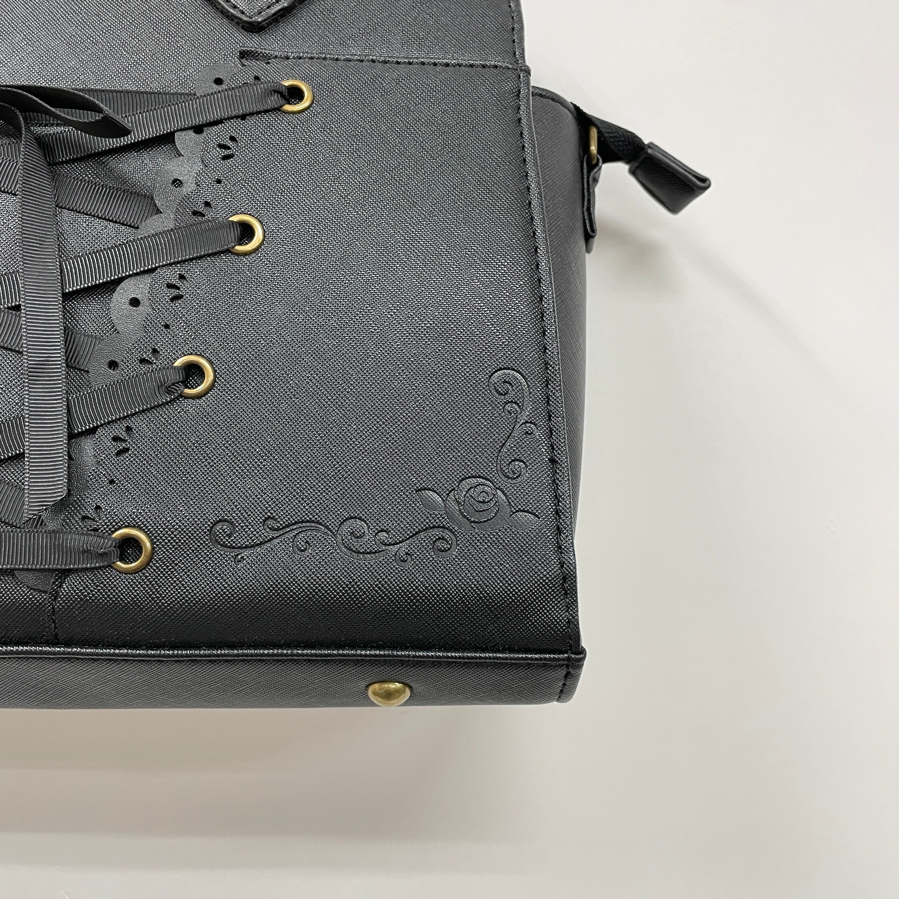 タグ付未使用品☆ ADORE アドーア レース&花モチーフトップス ２枚仕立て タグ付未使用品☆ ADORE アドーア レース&花モチーフトップス 2