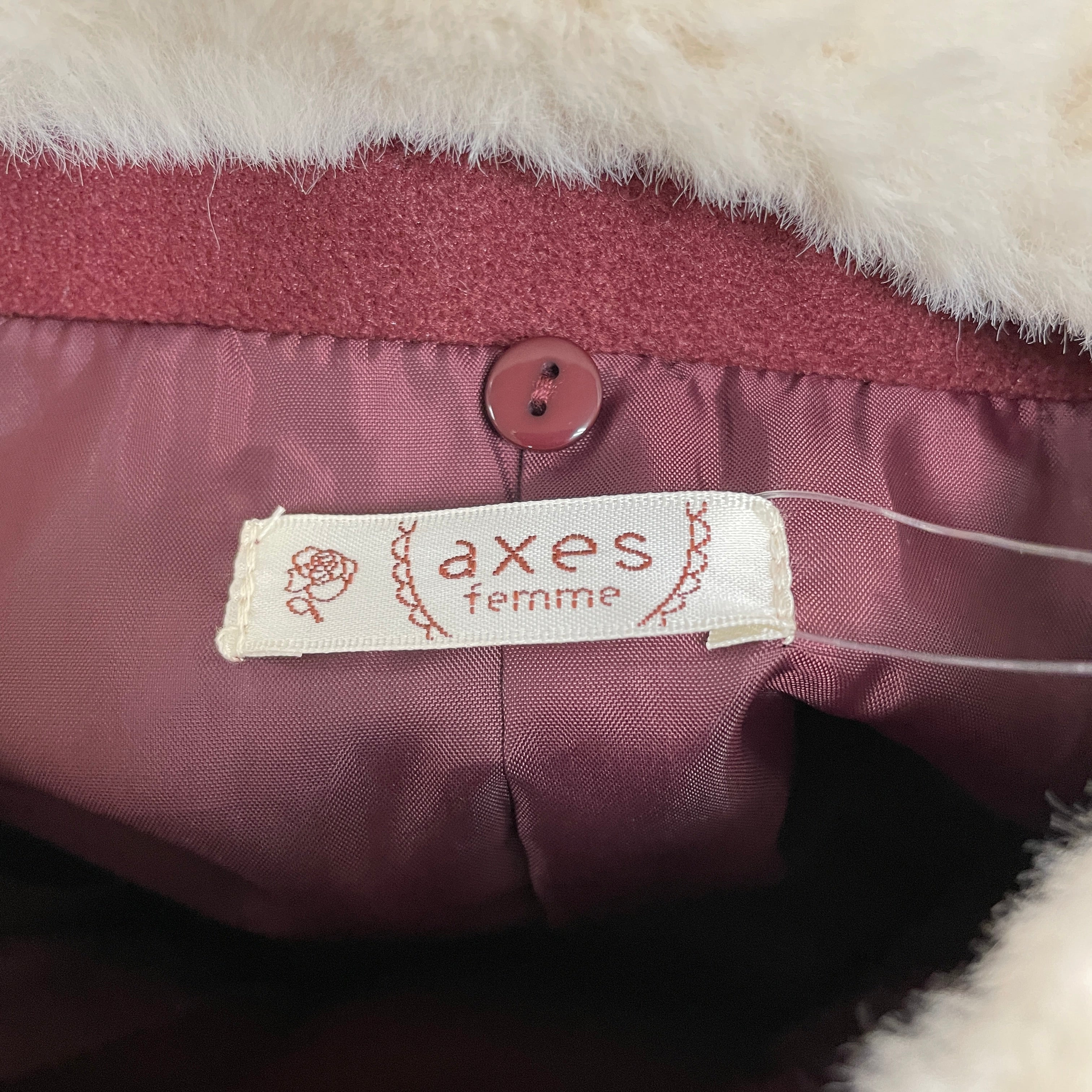 赤いウールコート 刺繍入り 雪の結晶刺繍コート – PASTEQIDOR