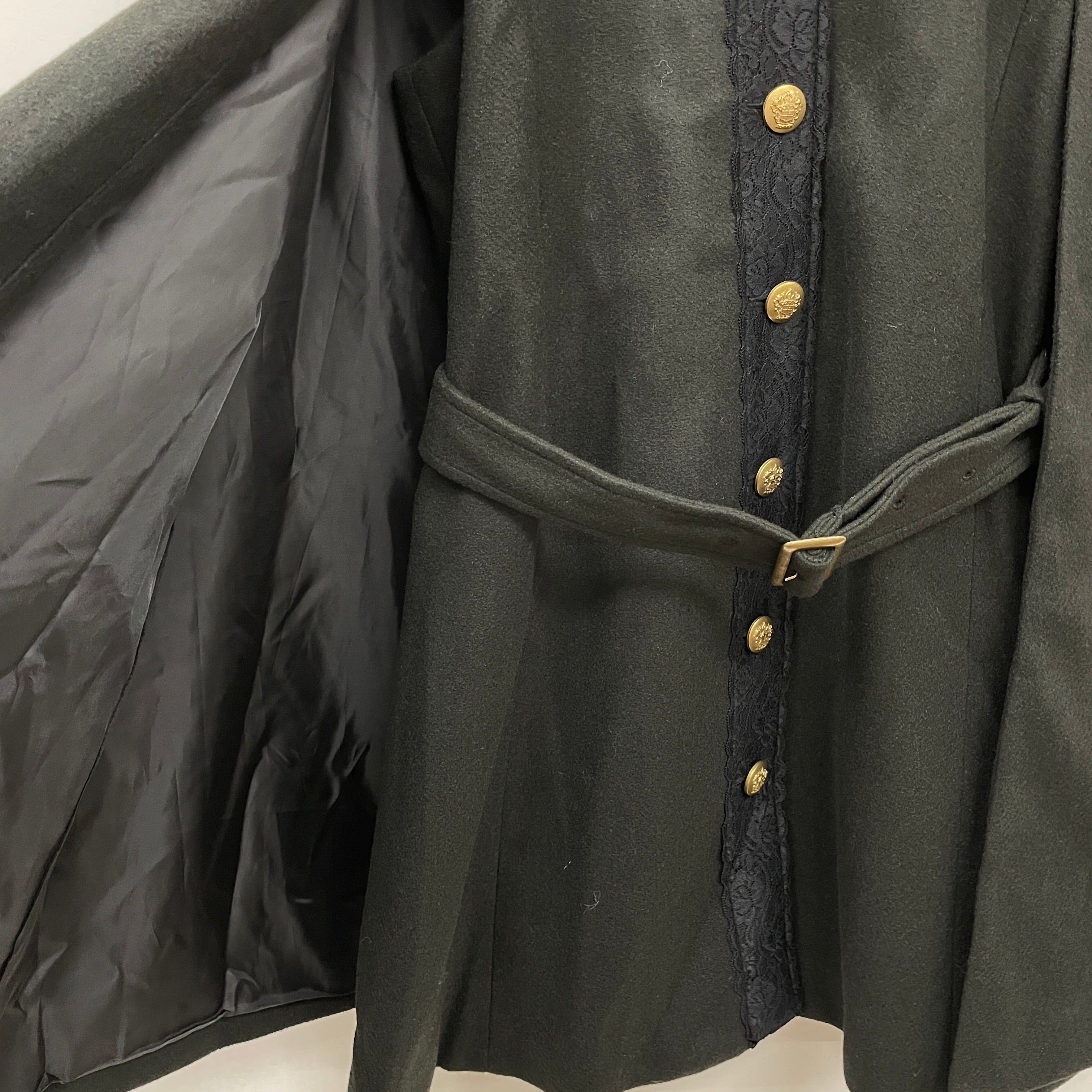 襟刺繍入りケープコート – PASTEQIDOR