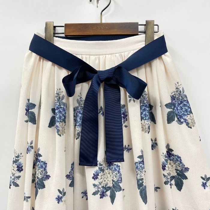Dolce あじさいプリントスカート & Gabbana サテン アジサイ&amp