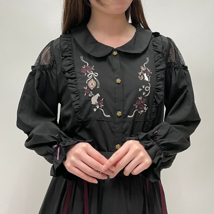 猫刺繍ヨークフリルブラウス – PASTEQIDOR